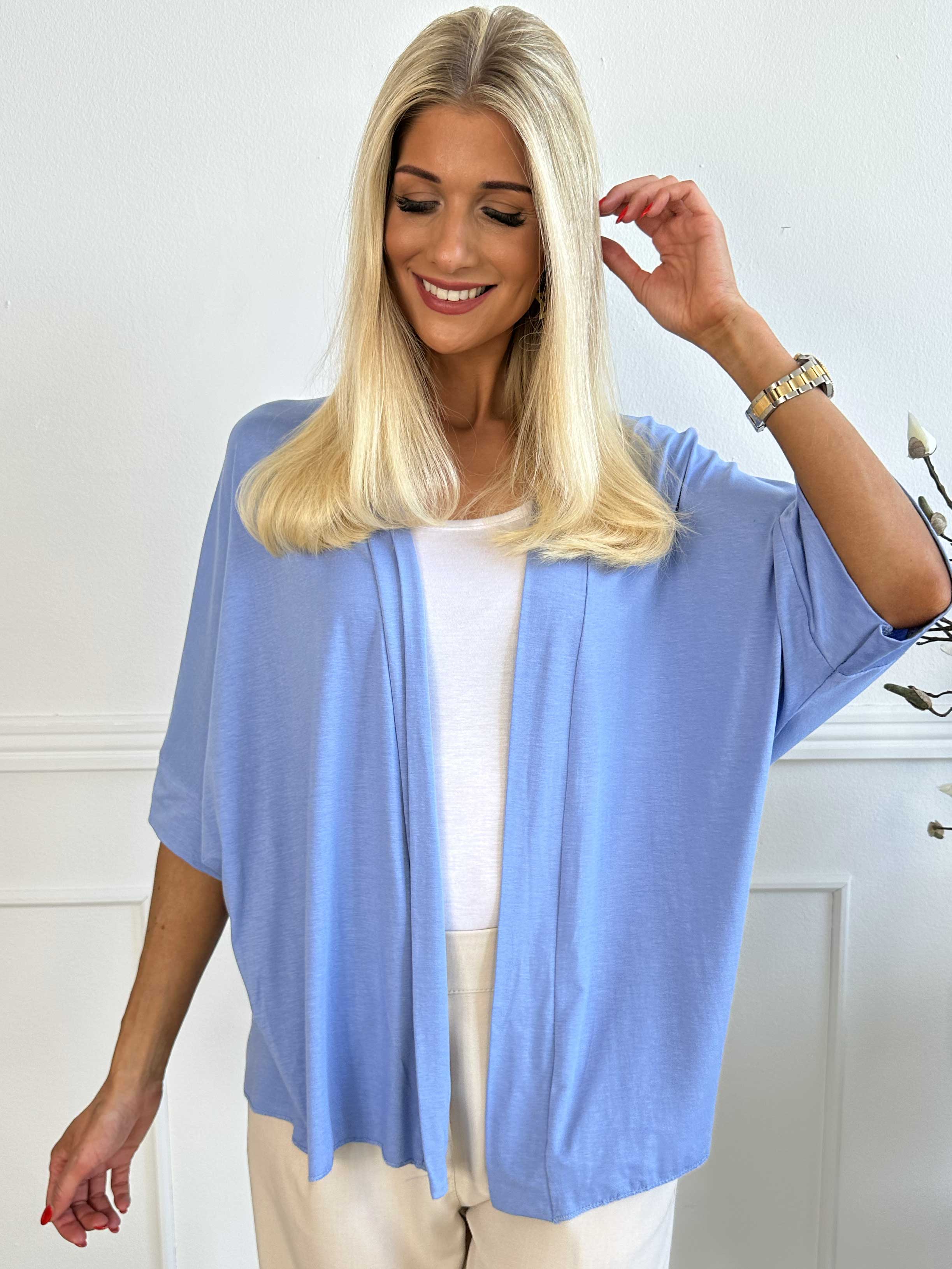 Mimi - Kort enfärgad kofta i viskos